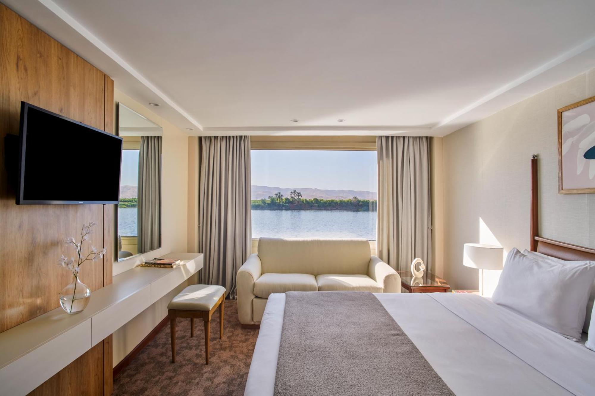Moevenpick Royal Lotus Nile Cruise, Every Monday Four Nights From Luxor, Every Friday Three Nights From Aswan - Including Excursions & Sightseeing ภายนอก รูปภาพ